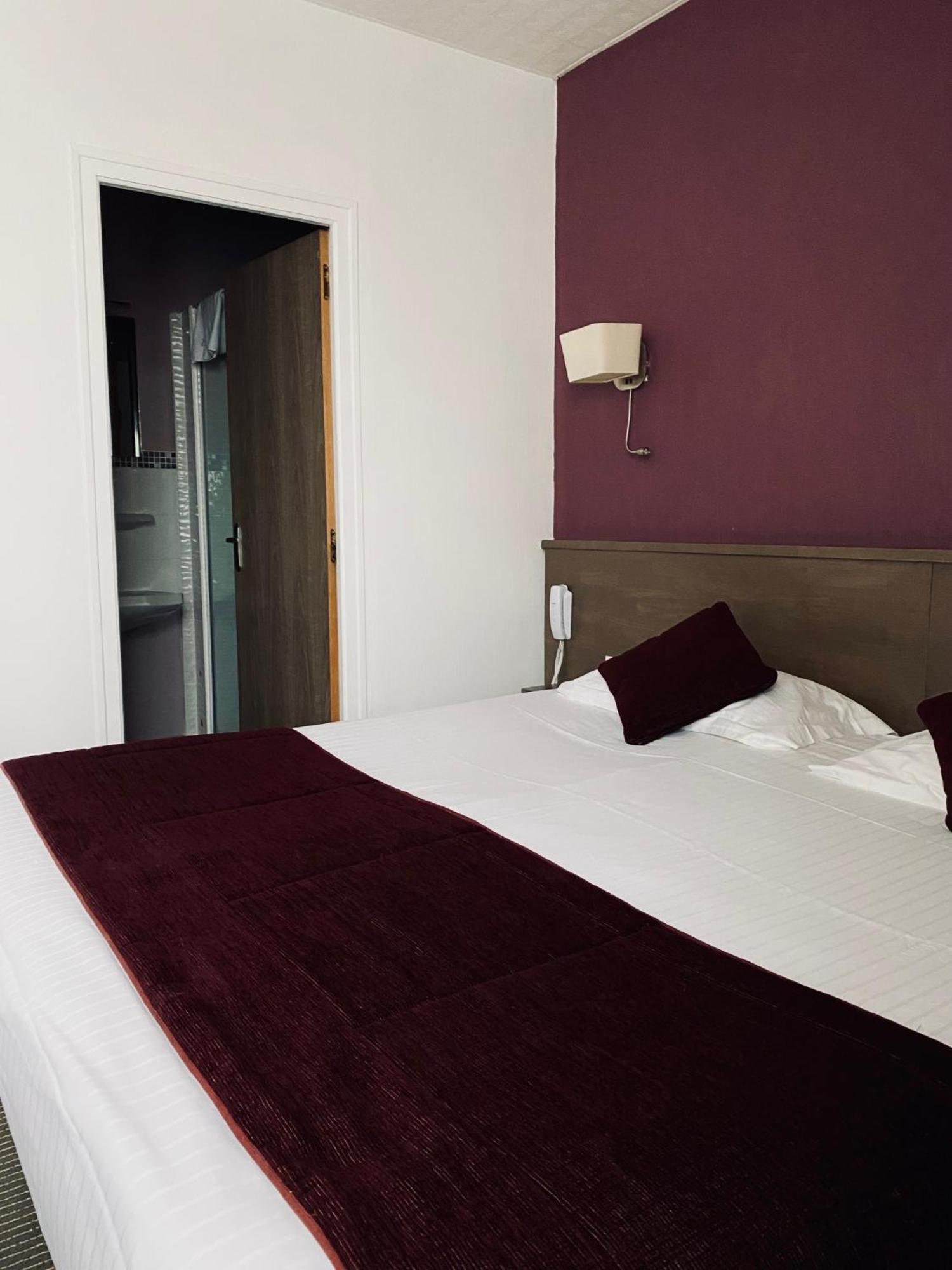 Brit Hotel Le Surcouf Saint-Malo Exterior photo